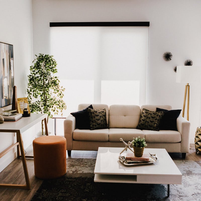 A living room with modern furniture